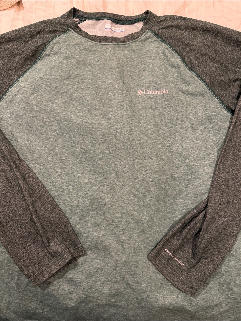 Columbia Men’s Raglan Long Sleeve Tee